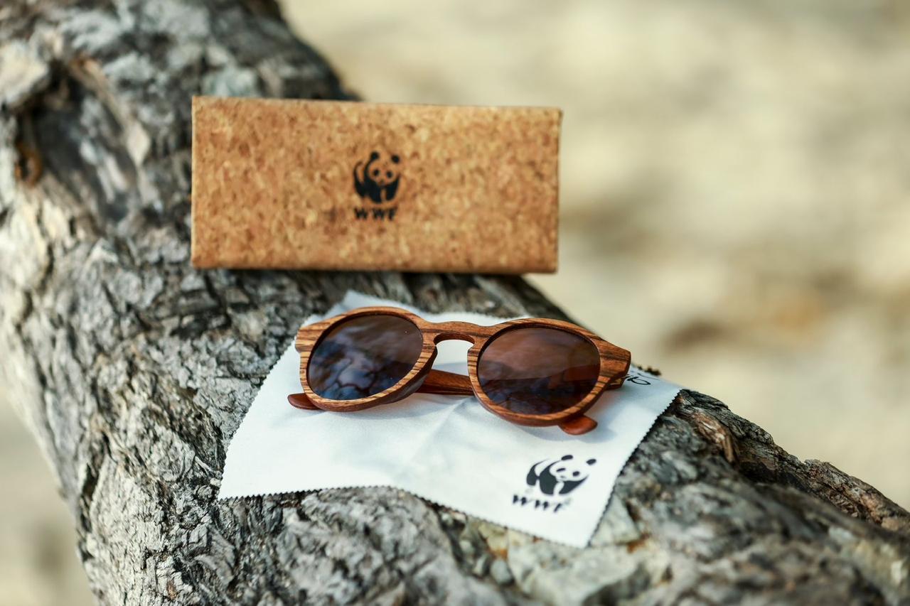 Gafas de sol en madera