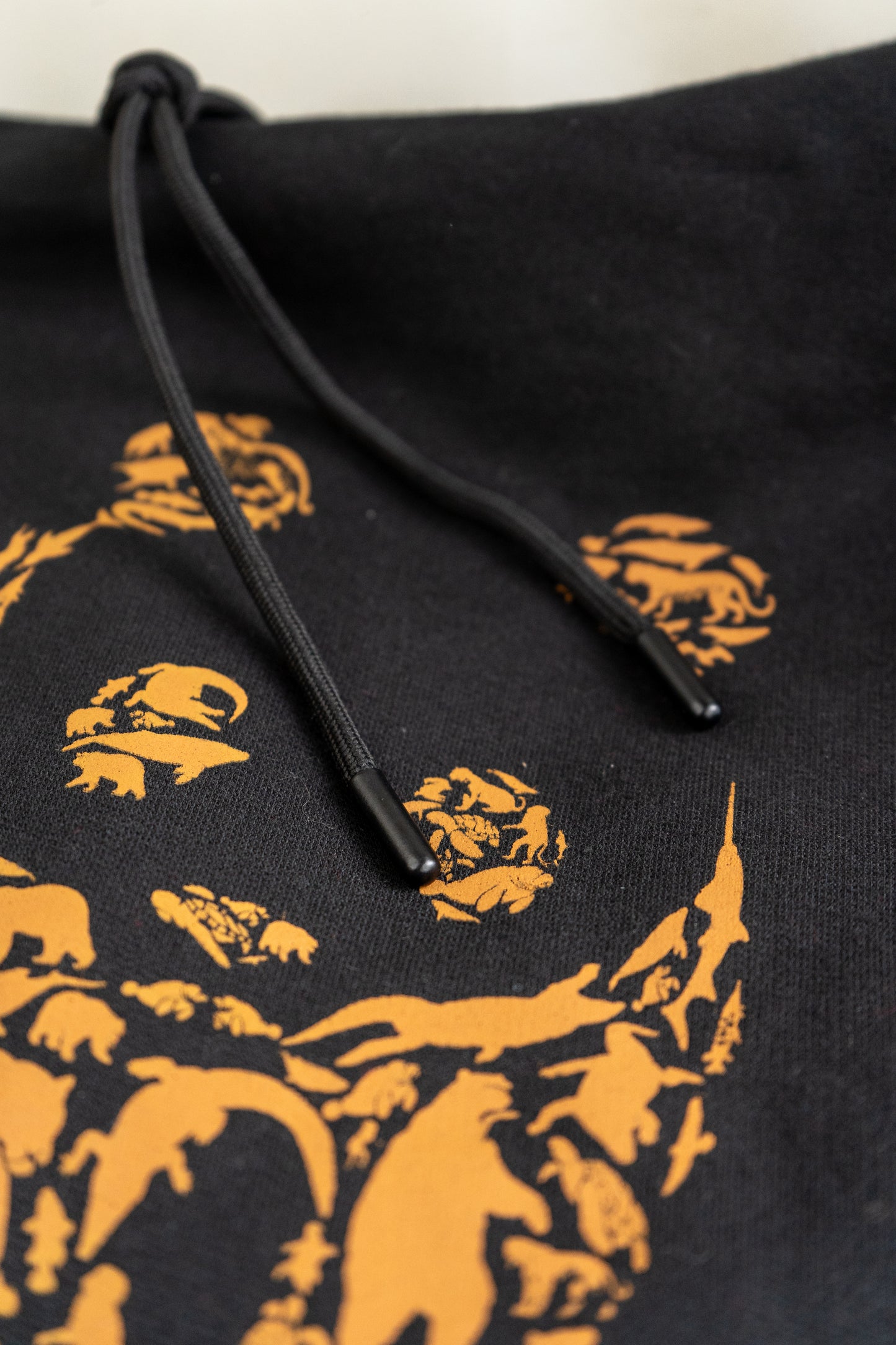 Hoodie Especies Negro